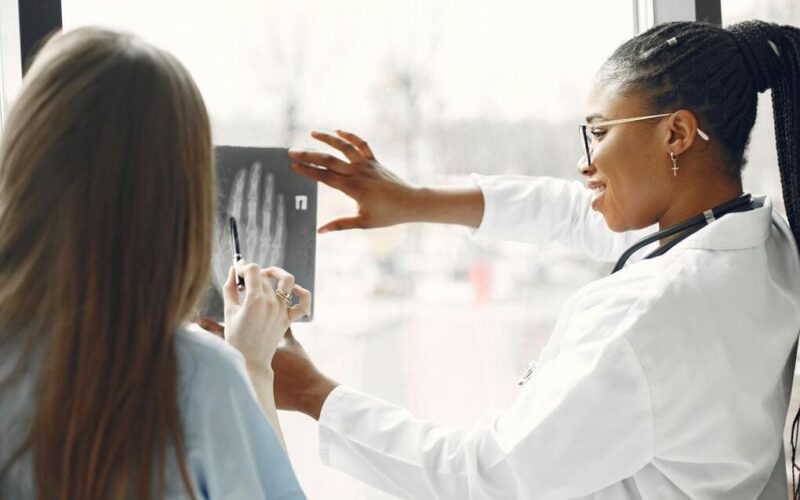 Asignación eficiente de ambulancias con software avanzado